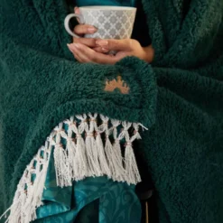 Fantasyland Castle Throw -Disney Sales 465043673817 2