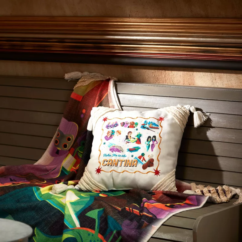 Star Wars: Under The Twin Suns Cushion By Jeff Granito 4 Star Wars: Under The Twin Suns Cushion By Jeff Granito - Image 2